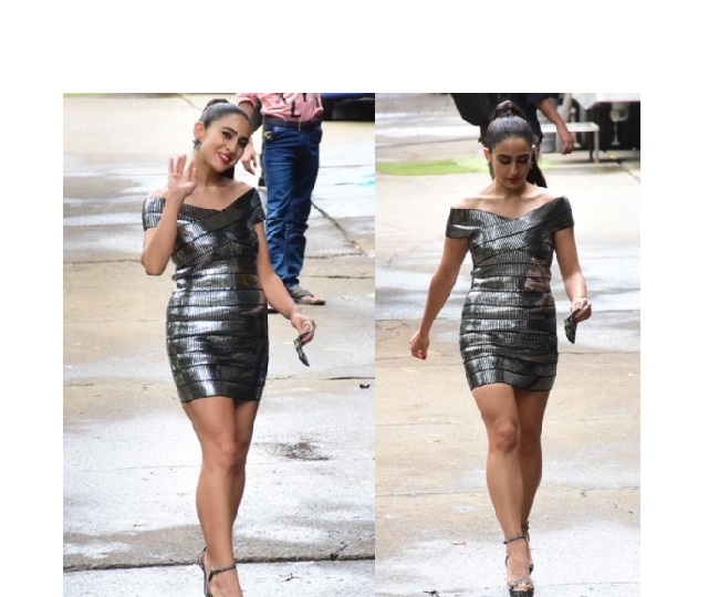 In Pictures: Sara Ali Khan&rsquo;s dazzling metallic outfit leaves fans awestruck